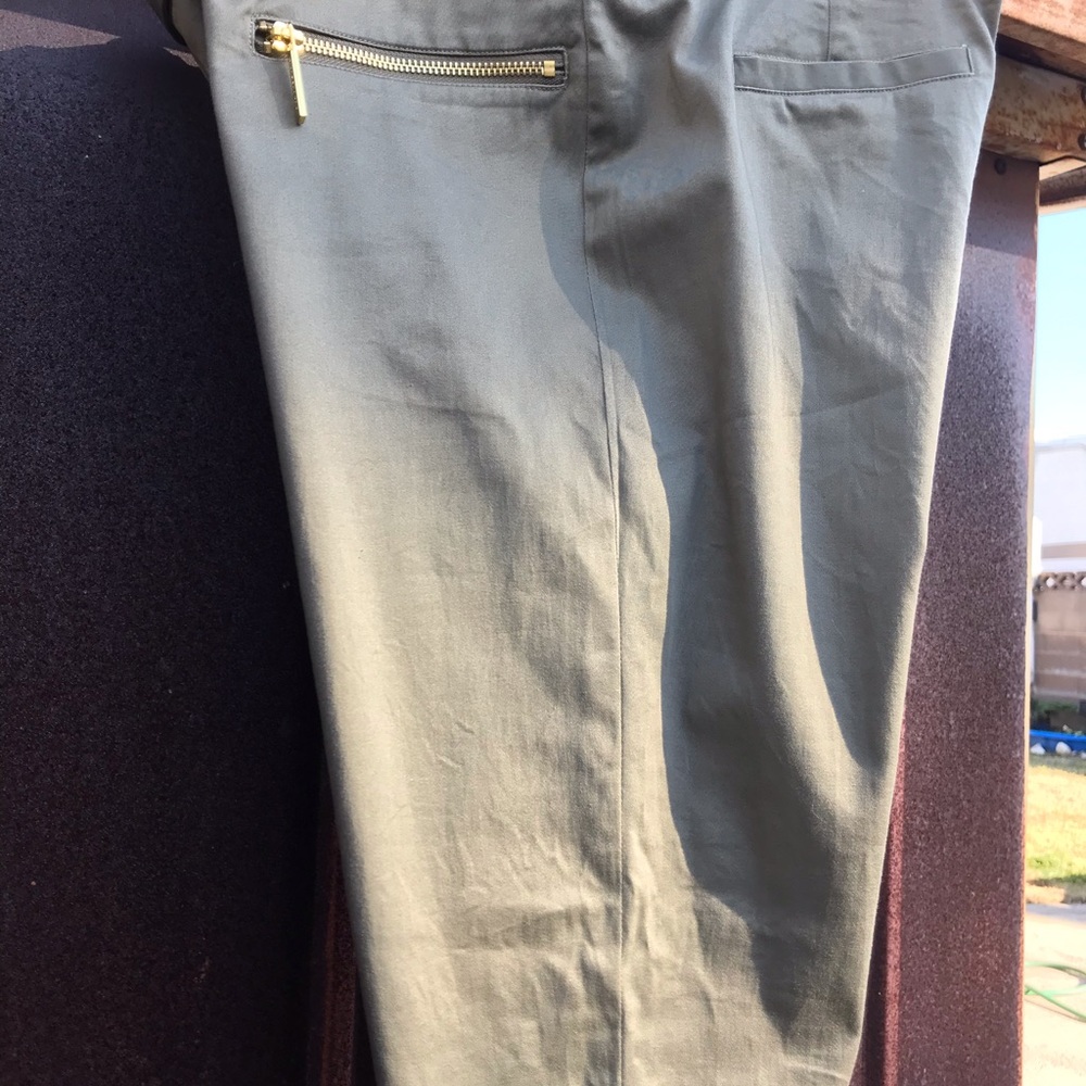 Pants - Picture 2 of 3